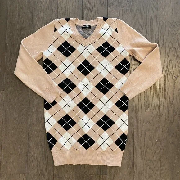 SHEIN Sweaters Vneck Argyle Pattern Sweater Size Read Poshmark